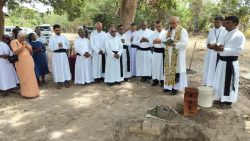 குவனேலியன்ஸ் சபை அருட்தந்தையர்களின் பணித்தளத்திற்கான அடிக்கல்