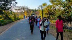 அக்கராயன் பங்கில் வீதி சிலுவைப்பாதை தியானம்