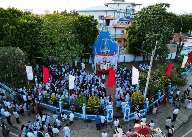 மன்னார் புனித செபஸ்தியார் பேராலய பங்கில் கிறிஸ்துவின் திரு உடல் திரு இரத்தப்பெருவிழா நற்கருணை பேரணி