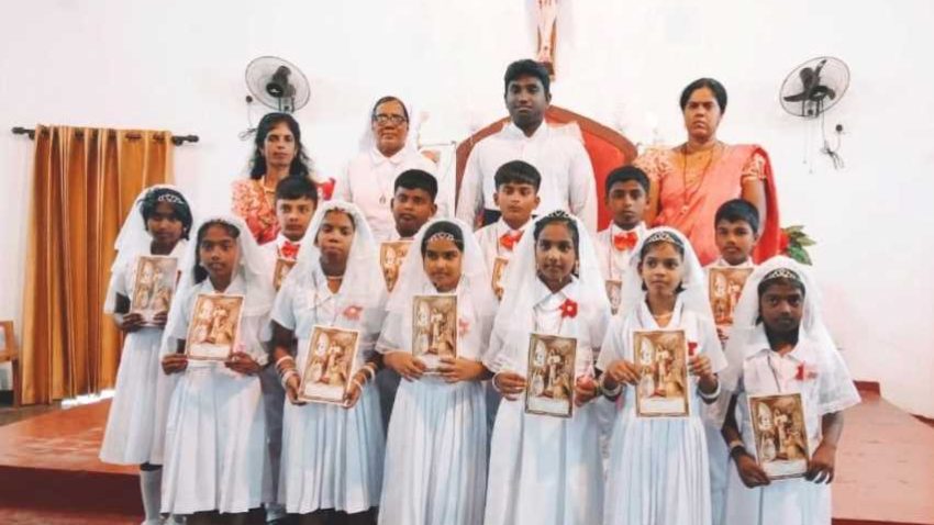பள்ளிக்குடா புனித அந்தோனியார் ஆலய பிள்ளைகளுக்கான முதல்நன்மை