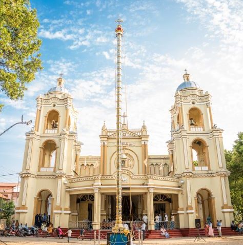 யாழ்ப்பாணம் குருநகர் புனித யாகப்பர் ஆலய கொடிக்கம்ப ஆசீர்வதிப்பும் கொடியேற்றமும்