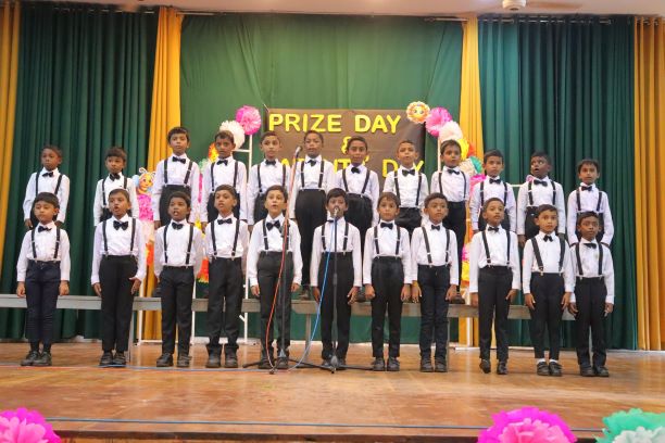 யாழ். புனித பத்திரிசியார் கல்லூரி ஆரம்பபிரிவு மாணவர்களுக்கான பரிசளிப்பு