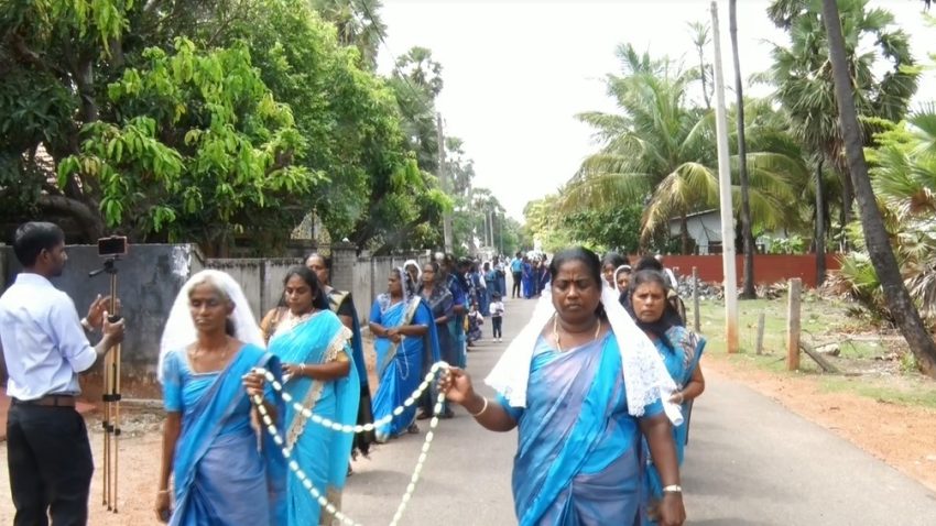 அல்லைப்பிட்டி பங்கில் செபமாலைப் பவனி
