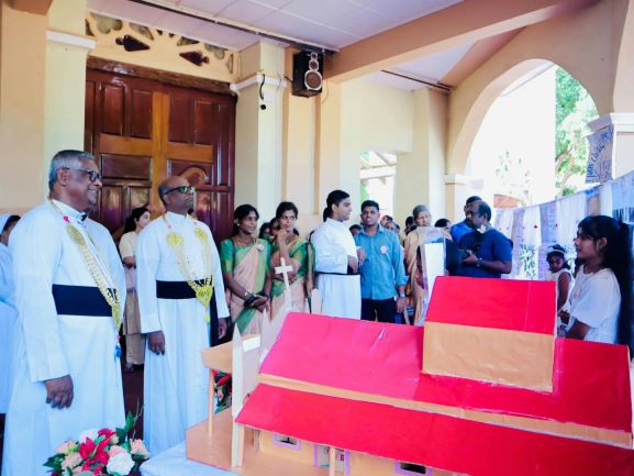 இளவாலை புனித யாகப்பர் ஆலய மறைக்கல்வி மாணவர்களின் மறைக்கல்வி கண்காட்சி